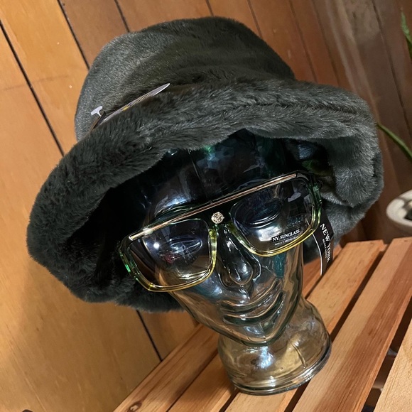 Olive Green Faux Fur Bucket Hat - Picture 2 of 16
